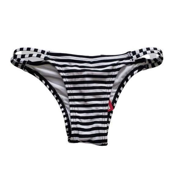 Xhilaration Swim New Xhilaration Blackwhite Striped Shirred Buns